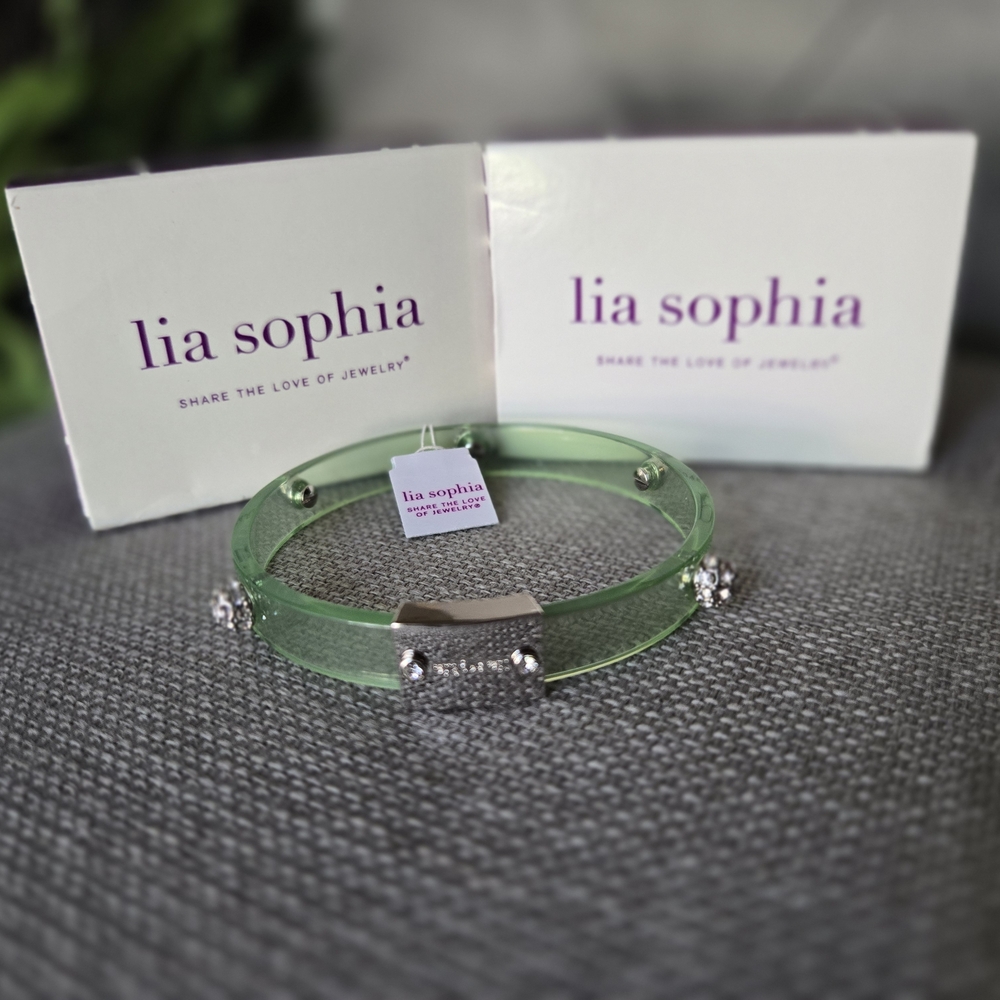 NWT Lia Sophia Green Bangle‎ Bracelet With Silver Accents